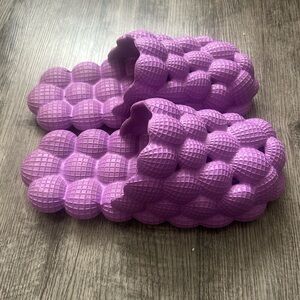 Women Texture Bubble Slides